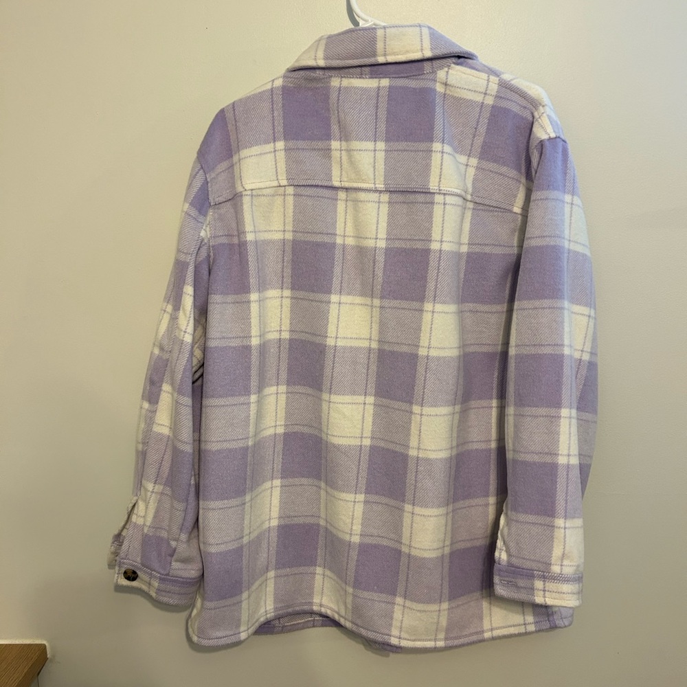 Shacket - Picture 3 of 3